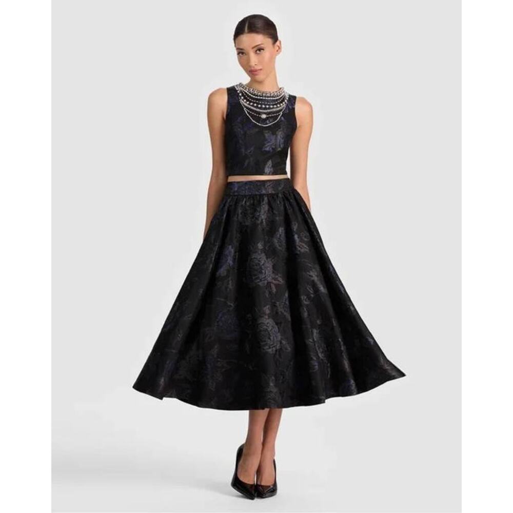 Alice + Olivia Nilda Voluminous Midi Skirt in Black 2 - Picture 6 of 7